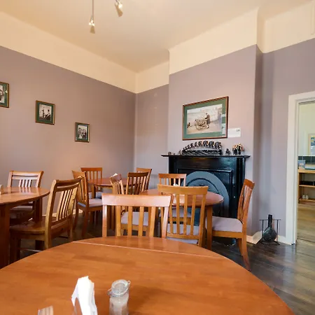 Edinburgh Gallery Bed & Breakfast-2
