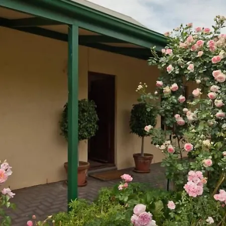 Country Pleasures Bed And Breakfast-2