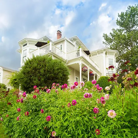 Fairholme Manor Inn-3
