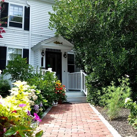 Candleberry Inn On Cape Cod-2
