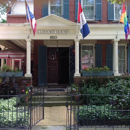 Clifford House Private Home B&B-3