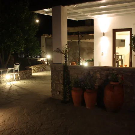 Casetta Minghitto Relaxing rooms in Capri-3