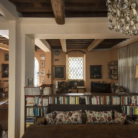 Al Porto Di Lucca B&B-2