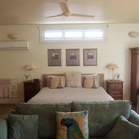 Athelney Cottage-3