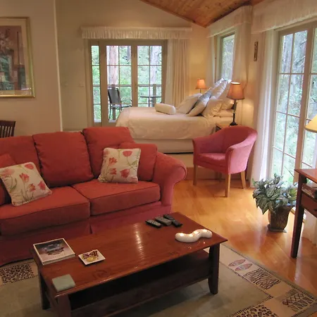 Myers Creek Cascades Luxury Cottages-2