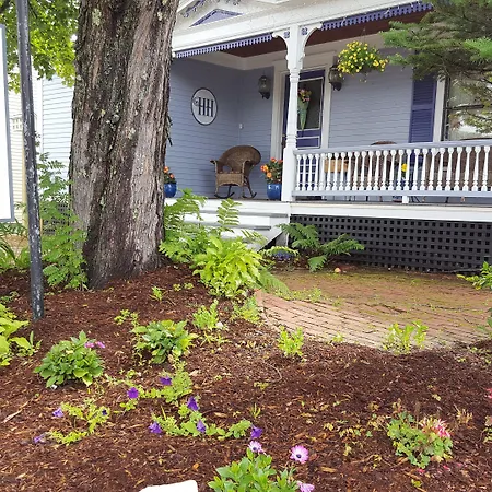 Holidae House Bed & Breakfast-2
