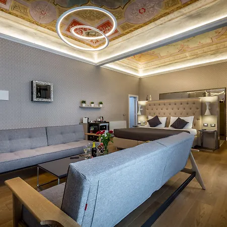 Martelli 6 Suite & Apartments-3