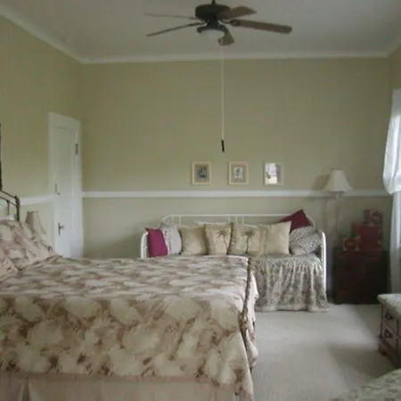 Old Hawaiian Bed And Breakfast-2