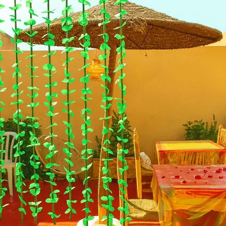 Riad Safran Rouge Jacuzzi Rooftop-3
