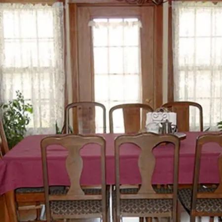 The Feathered Star Bed And Breakfast-2