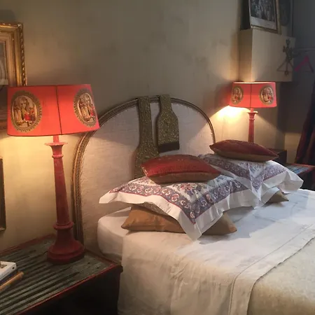 La Maison Rousseau Chambre d'hôtes-2