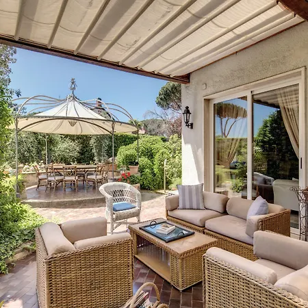 La Gaura Guest House-3