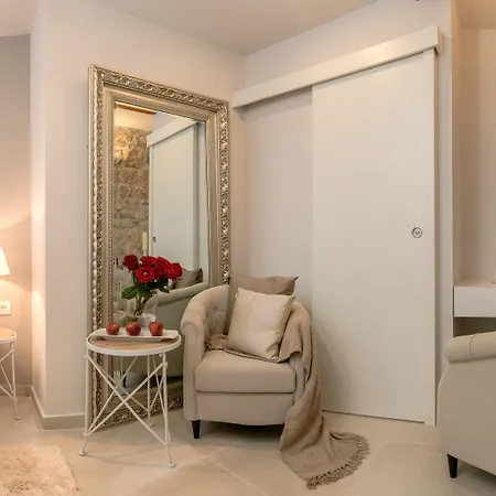 Jupiter Lux Rooms-2