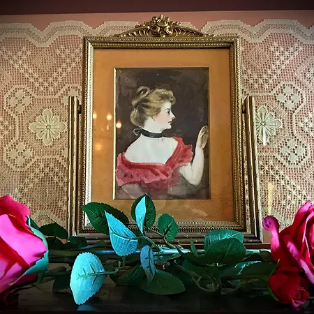 Rose Street Bed & Breakfast-2