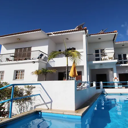 Guesthouse Vila Lusitania-2