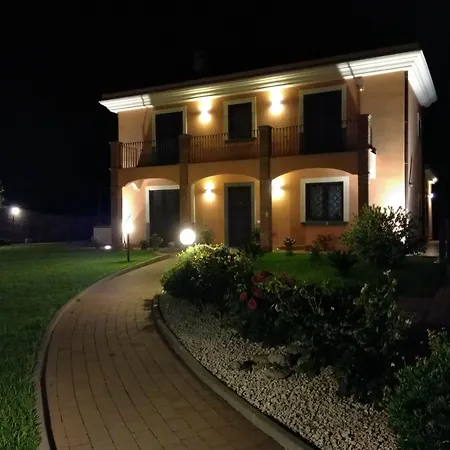 Villa Feluchia Tra Il Mare E Il Vulcano-2