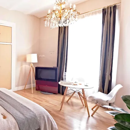Cardilli Luxury Rooms-2
