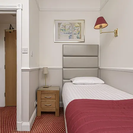Hyde Park Radnor Hotel B&B-3
