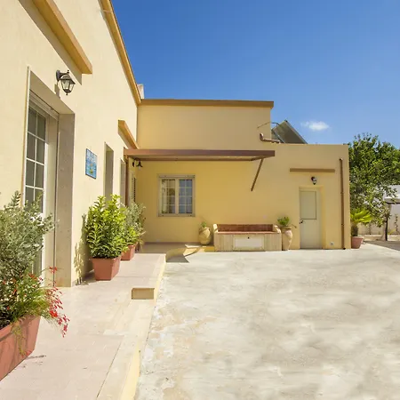 B&B Isole Dello Stagnone-3