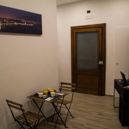 Interno 10 Cavour-2