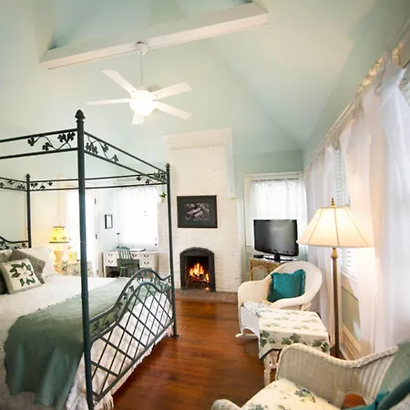 Sugar Magnolia Bed And Breakfast-2