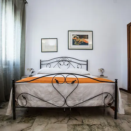 La Porta di Mare B&B-2