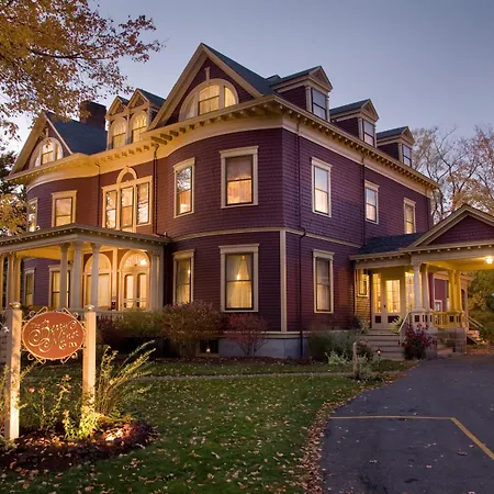 Berry Manor Inn-3