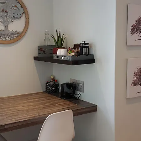 The Hillcrest Guesthouse-2