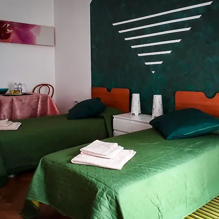 Bed & Chic Bed & Breakfast-3