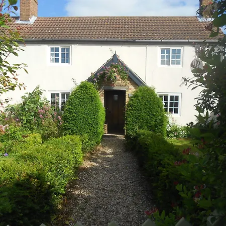 Villa Farm Cottage-2