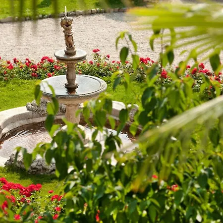 Villa Sizzo Relais B&B-3