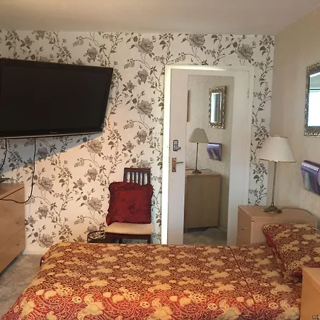Edgware B&B-2