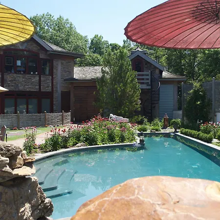 East Hampton Art House Bed And Breakfast-2