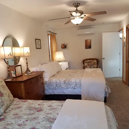 Yosemite Plaisance Bed & Breakfast-3