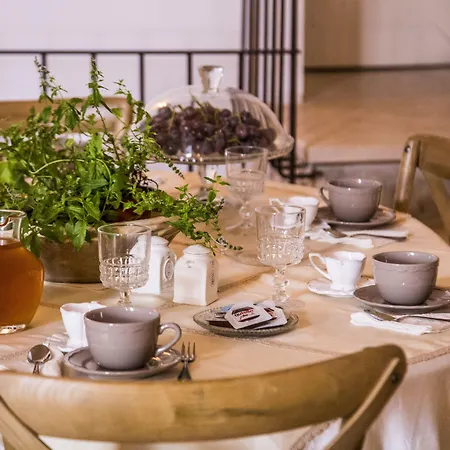 Corte di Bonifacio Typical Bed&Breakfast-3