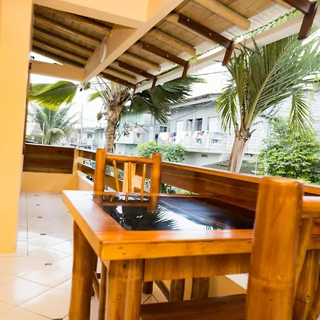 La Casa Naranja Hostal-2