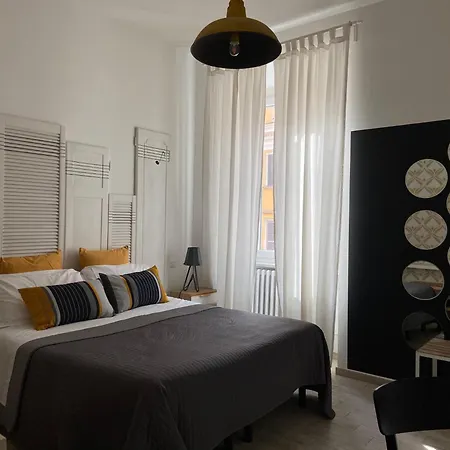 Room Of Arts-3