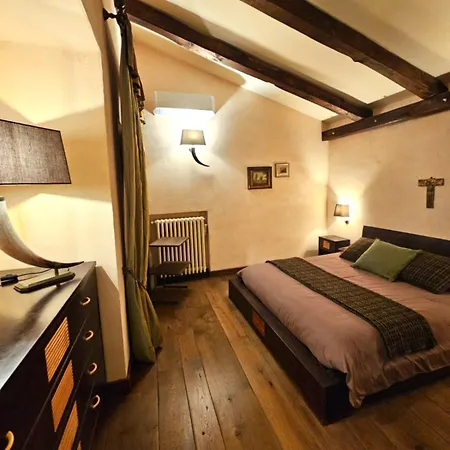 I Lari Castel Del Monte-2