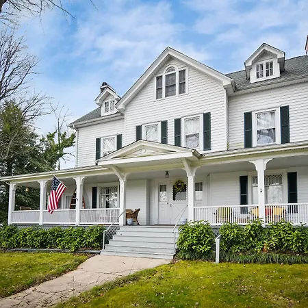 Love Lane Bed & Breakfast-2