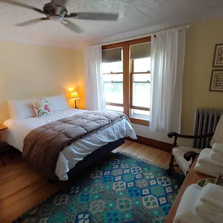 Keene Valley Lodge-2