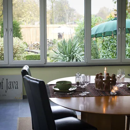 B&B House Of Java-3