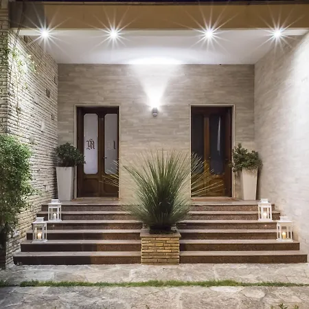 Villa Lazzari B&B Tra i due Mari-3