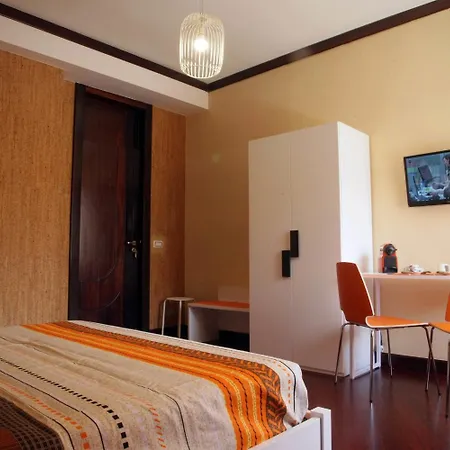 Clorinda'S Rooms-3