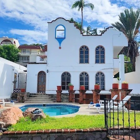 Hill House Mazatlan - Bed & Breakfast-2