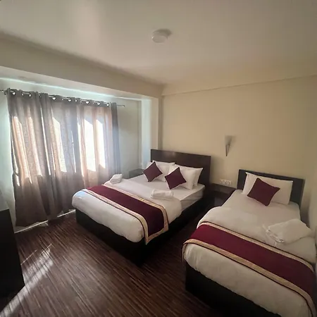 Hotel Down To Earth-3