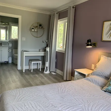 Ambiance By The Falls B&B-2