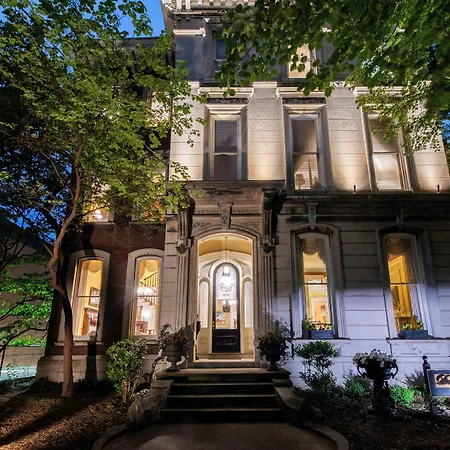 Dupont Mansion Bed & Breakfast-3