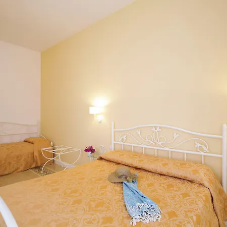 B&B Monsignore-3