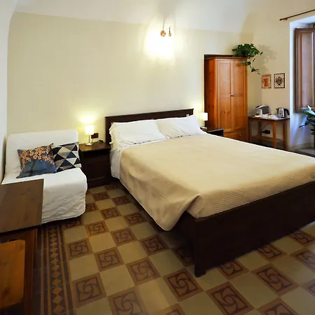 Cataneasy Rooms-2