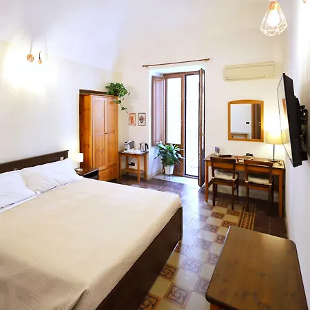 Cataneasy Rooms-3